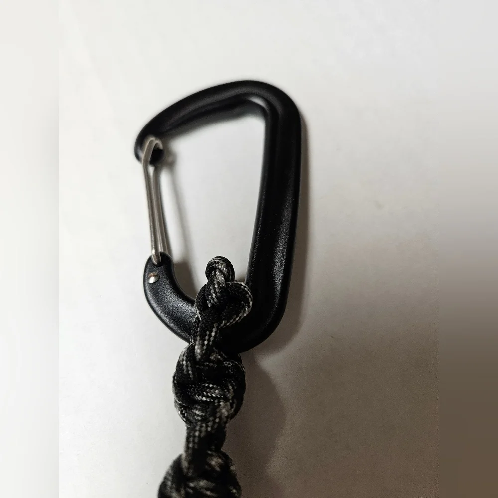Paracord Carabiner Keychain 550 Cord Black‎ - White